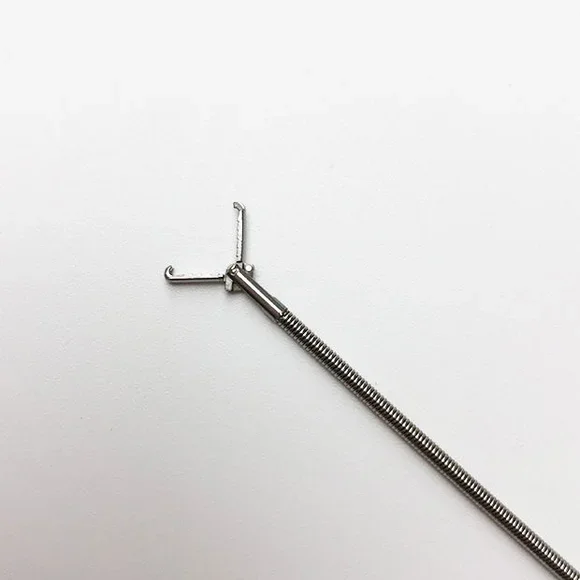 Disposable flexible grasping forceps / Flexible alligator forceps for single use
